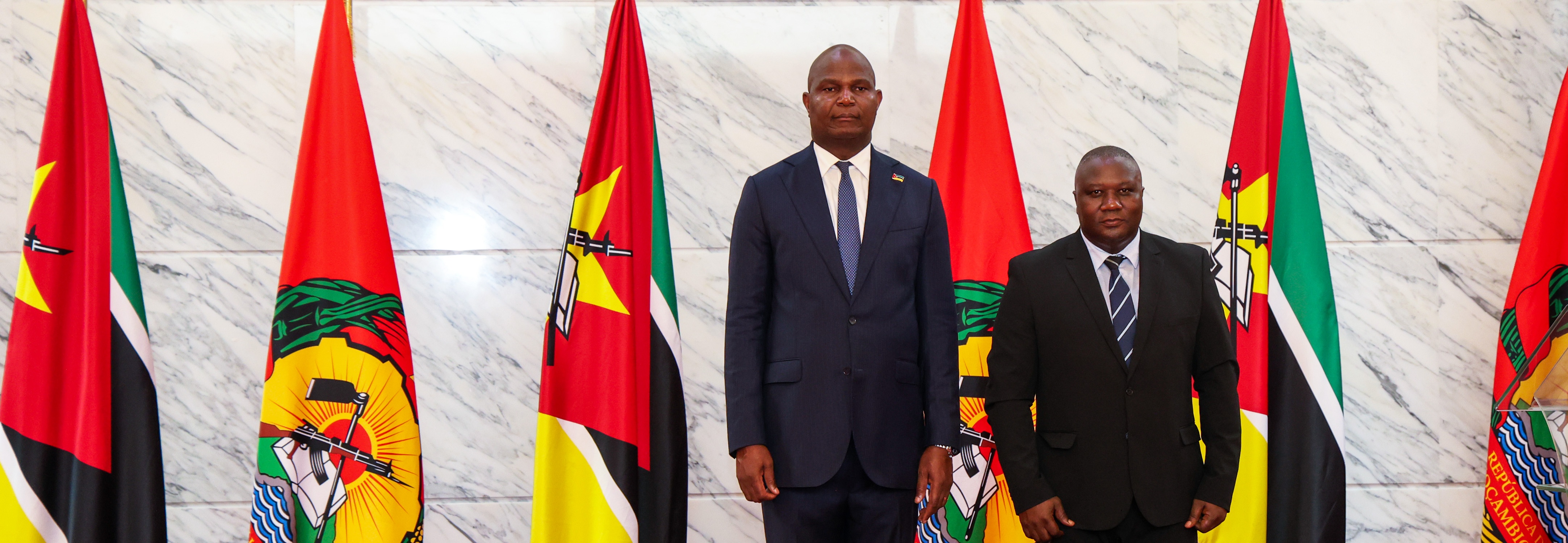  PRESIDENTE DA REPÚBLICA EMPOSSA FELISBERTO NAVALHA NO CARGO DE GOVERNADOR DO BANCO DE MOÇAMBIQUE
